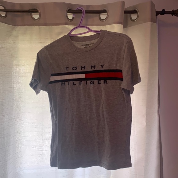 Tommy Hilfiger Tee - Picture 2 of 4